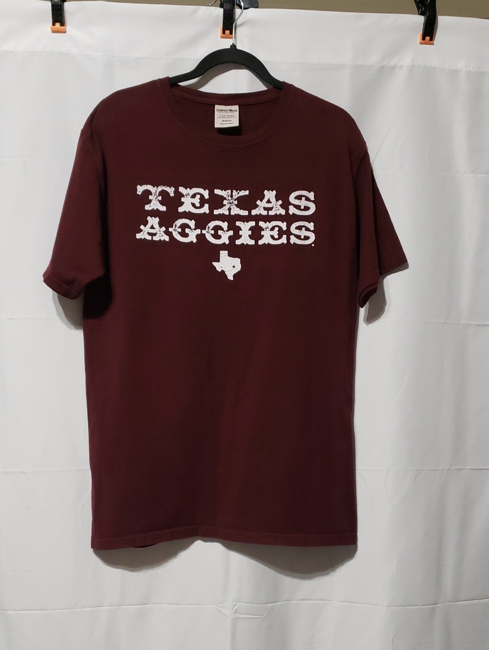 Maroon Texas A&M Aggies T-Shirt. Size: Medium
